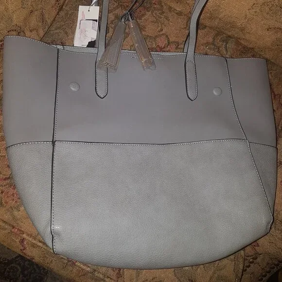 Tote - Picture 4 of 6